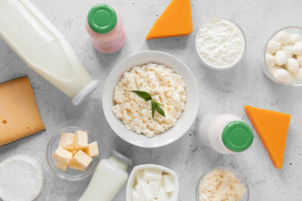 Produktai mažinantys skrandžio rūgštingumą – įvairūs pieno produktai, sūriai ir varškė.
