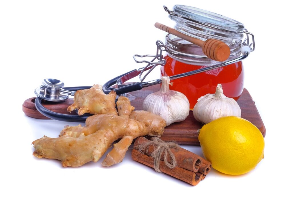 Gydomasis onkologo mišinys – natūralūs ingredientai su imbieru, česnaku, citrina ir medumi imuninei sistemai stiprinti.