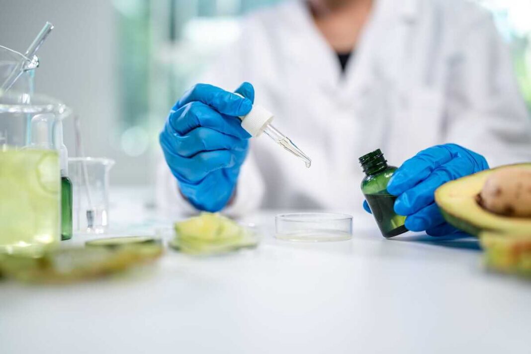 Eterinių aliejų kokybė tikrinama laboratorijose naudojant GC/MS tyrimus, kurie atskleidžia tikrąją produkto sudėtį.