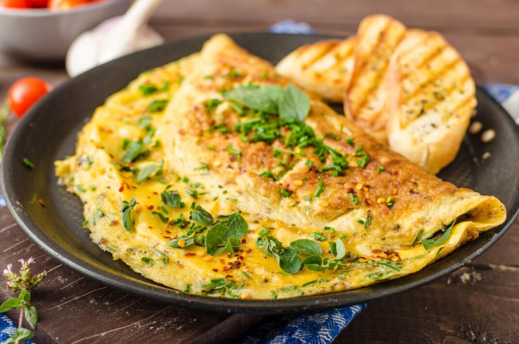 Purus omletas su kremine ir švelnia tekstūra